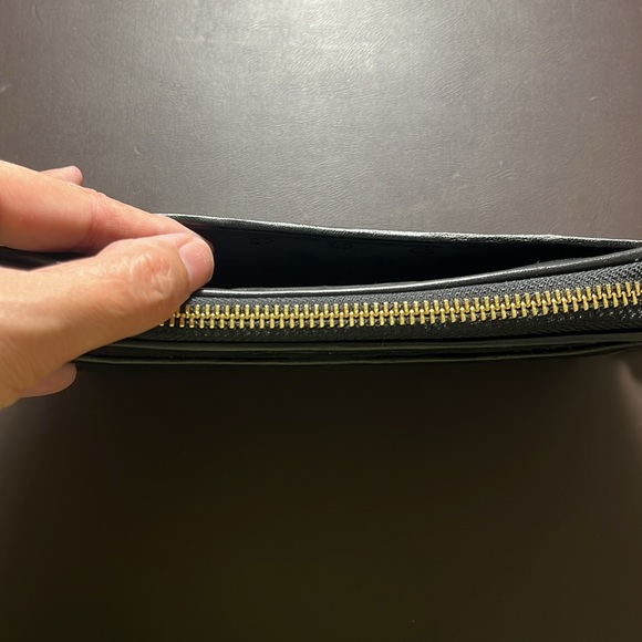 Tory Burch Alexa Zip Continental Wallet in Black - Picture 3 of 6